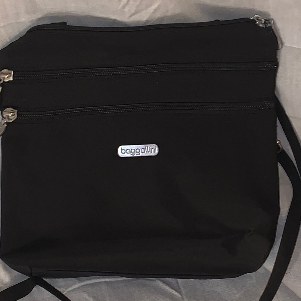 Black Baggalini Purse